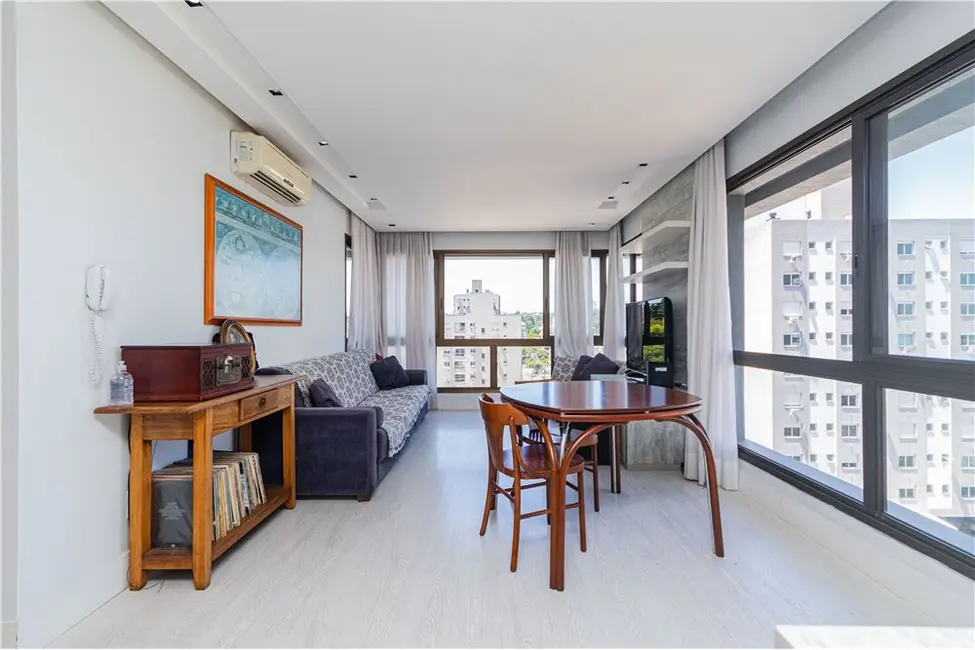 Apartamento com 3 quartos à venda, 78m2 em Passo da Areia, Porto Alegre - RS - imagem 4 Foto 4 de Apartamento com 3 quartos à venda, 78m2 em Passo da Areia, Porto Alegre - RS