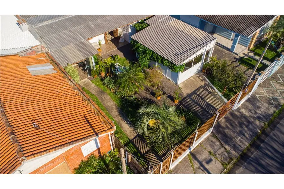 Foto 2 de Casa com 3 quartos à venda, 122m2 em Centro, Tramandai - RS
