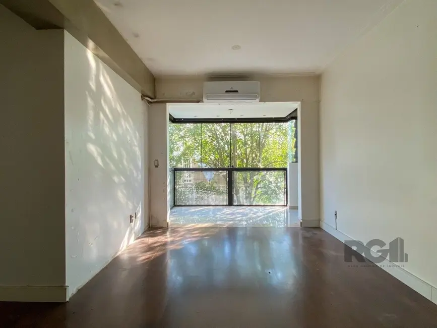 Apartamento com 2 quartos à venda, 75m2 em Menino Deus, Porto Alegre - RS - imagem 2 Foto 2 de Apartamento com 2 quartos à venda, 75m2 em Menino Deus, Porto Alegre - RS