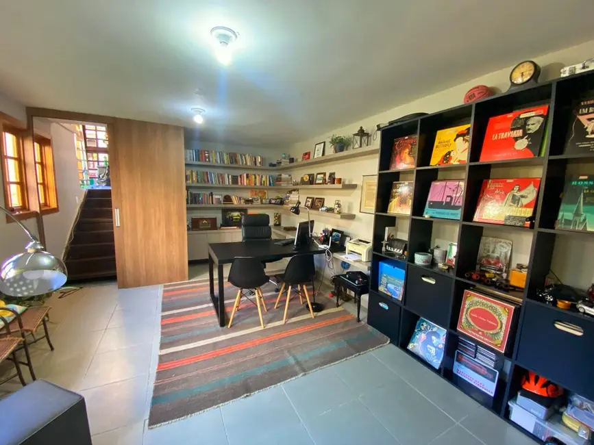 Foto 6 de Casa com 3 quartos à venda, 300m2 em Cristal, Porto Alegre - RS