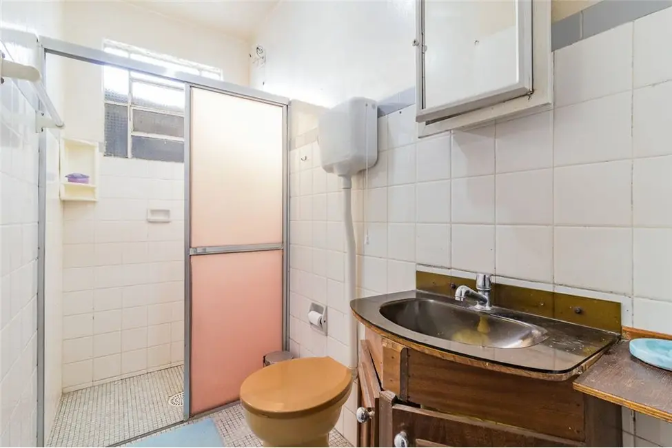 Foto 9 de Casa com 5 quartos à venda, 130m2 em Jardim do Salso, Porto Alegre - RS