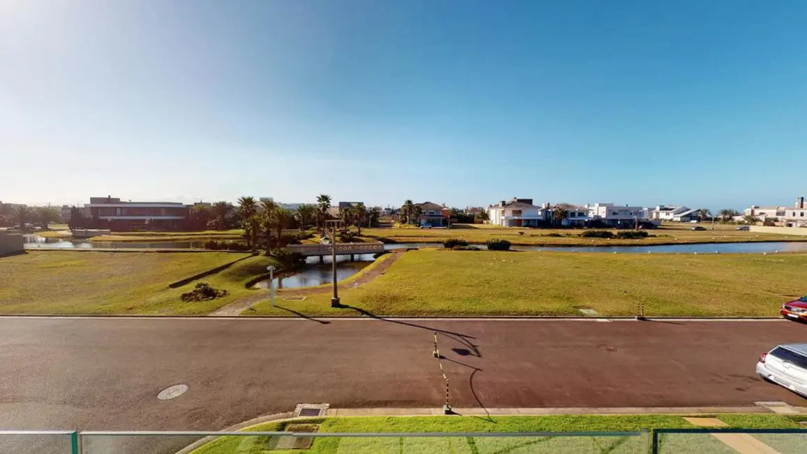 Casa com 4 quartos à venda, 460m2 em Xangri-lá - RS - imagem 3 Foto 3 de Casa com 4 quartos à venda, 460m2 em Xangri-lá - RS