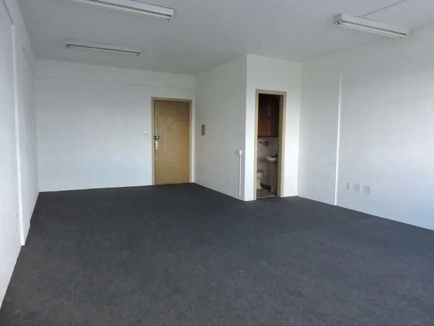 Sala Comercial à venda, 45m2 em Centro, Canoas - RS - imagem 5 Foto 5 de Sala Comercial à venda, 45m2 em Centro, Canoas - RS