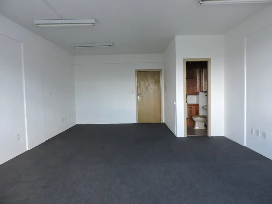 Sala Comercial à venda, 45m2 em Centro, Canoas - RS - imagem 4 Foto 4 de Sala Comercial à venda, 45m2 em Centro, Canoas - RS
