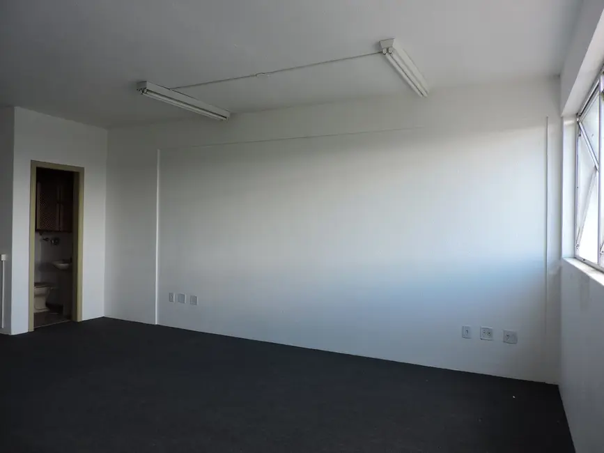 Sala Comercial à venda, 45m2 em Centro, Canoas - RS - imagem 6 Foto 6 de Sala Comercial à venda, 45m2 em Centro, Canoas - RS