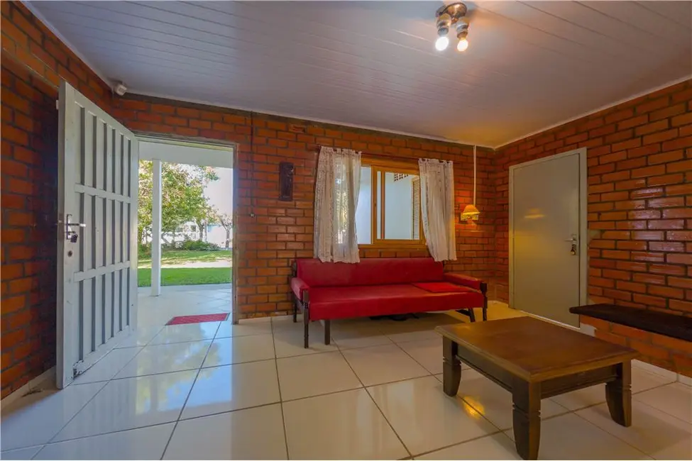 Foto 3 de Casa com 3 quartos à venda, 130m2 em Imbe - RS