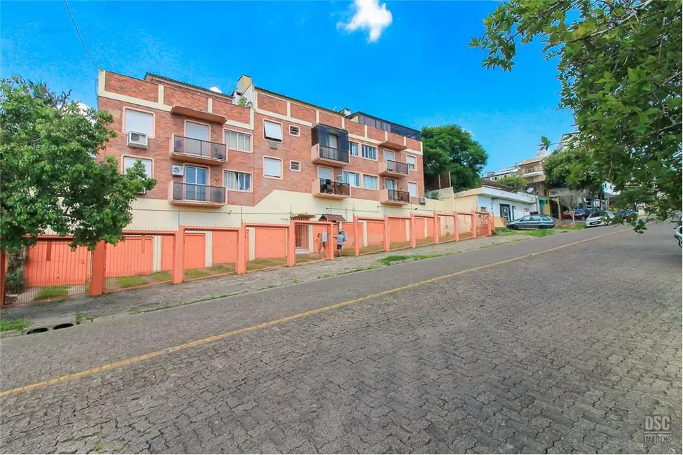 Apartamento com 1 quarto à venda, 34m2 em Medianeira, Porto Alegre - RS - imagem 1 Foto 1 de Apartamento com 1 quarto à venda, 34m2 em Medianeira, Porto Alegre - RS