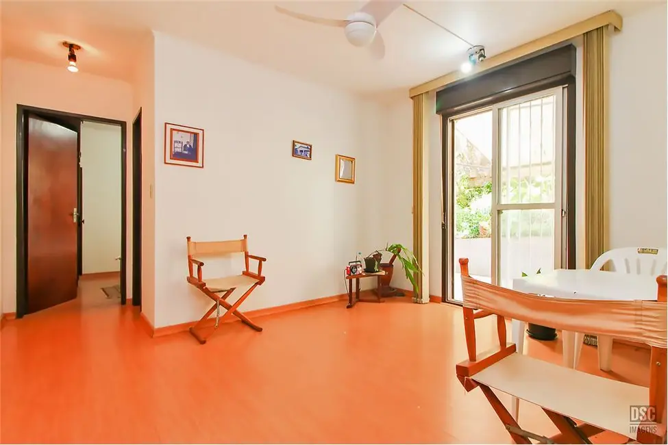 Apartamento com 1 quarto à venda, 34m2 em Medianeira, Porto Alegre - RS - imagem 7 Foto 7 de Apartamento com 1 quarto à venda, 34m2 em Medianeira, Porto Alegre - RS