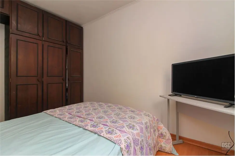 Apartamento com 1 quarto à venda, 34m2 em Medianeira, Porto Alegre - RS - imagem 3 Foto 3 de Apartamento com 1 quarto à venda, 34m2 em Medianeira, Porto Alegre - RS