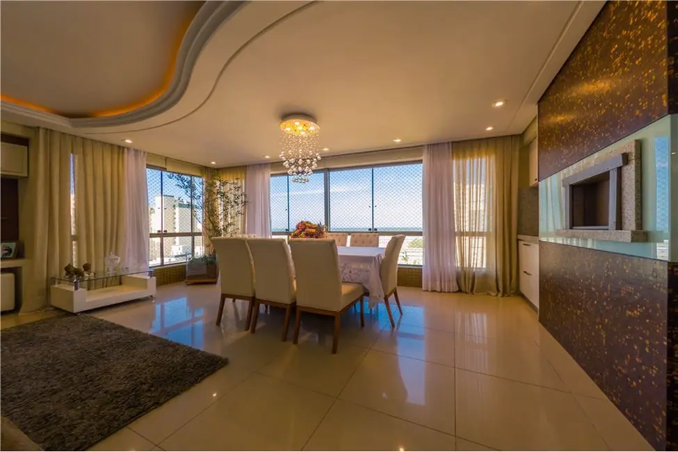 Apartamento com 3 quartos à venda, 170m2 em Centro, Tramandai - RS - imagem 5 Foto 5 de Apartamento com 3 quartos à venda, 170m2 em Centro, Tramandai - RS