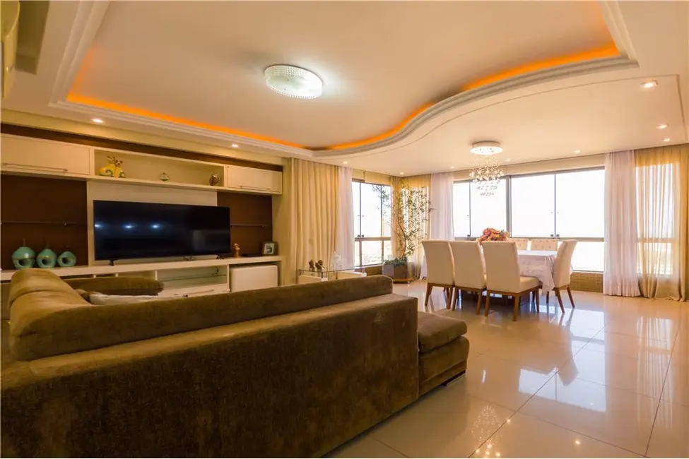 Apartamento com 3 quartos à venda, 170m2 em Centro, Tramandai - RS - imagem 4 Foto 4 de Apartamento com 3 quartos à venda, 170m2 em Centro, Tramandai - RS