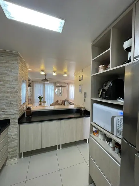 Casa com 3 quartos à venda, 144m2 em Marechal Rondon, Canoas - RS - imagem 5 Foto 5 de Casa com 3 quartos à venda, 144m2 em Marechal Rondon, Canoas - RS