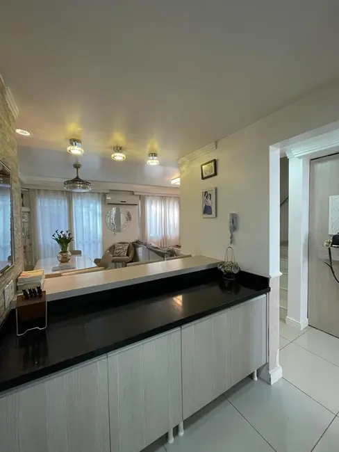 Casa com 3 quartos à venda, 144m2 em Marechal Rondon, Canoas - RS - imagem 9 Foto 9 de Casa com 3 quartos à venda, 144m2 em Marechal Rondon, Canoas - RS