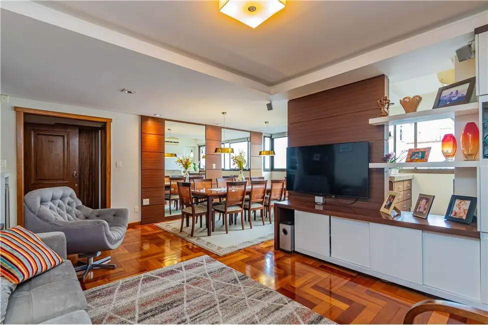 Apartamento com 3 quartos à venda, 127m2 em Menino Deus, Porto Alegre - RS - imagem 6 Foto 6 de Apartamento com 3 quartos à venda, 127m2 em Menino Deus, Porto Alegre - RS