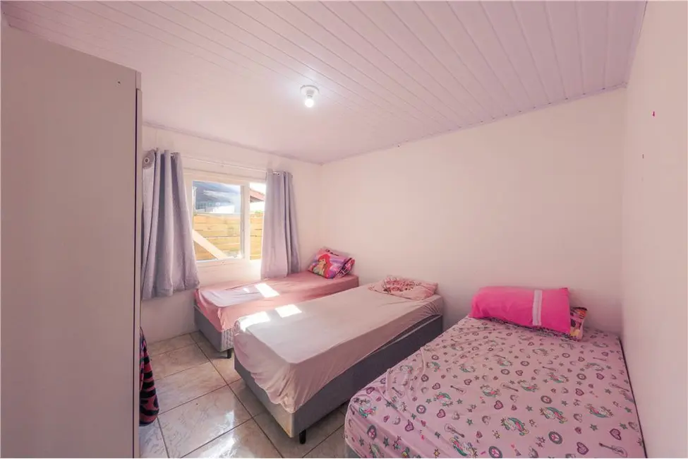 Foto 39 de Casa com 4 quartos à venda, 150m2 em Tramandai - RS