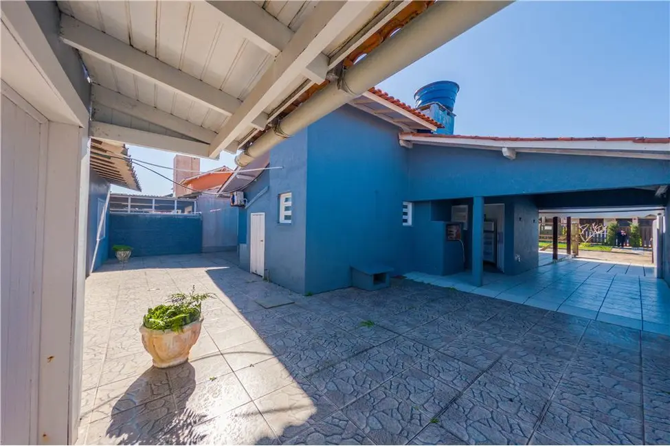 Foto 17 de Casa com 4 quartos à venda, 150m2 em Tramandai - RS