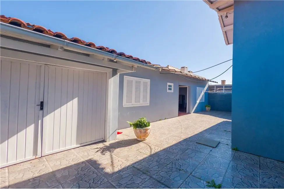 Foto 18 de Casa com 4 quartos à venda, 150m2 em Tramandai - RS