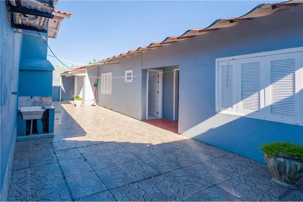 Foto 19 de Casa com 4 quartos à venda, 150m2 em Tramandai - RS