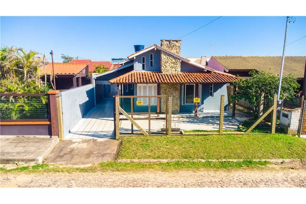 Foto 4 de Casa com 4 quartos à venda, 150m2 em Tramandai - RS