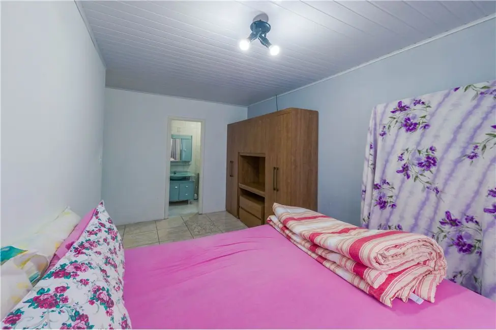 Foto 45 de Casa com 4 quartos à venda, 150m2 em Tramandai - RS