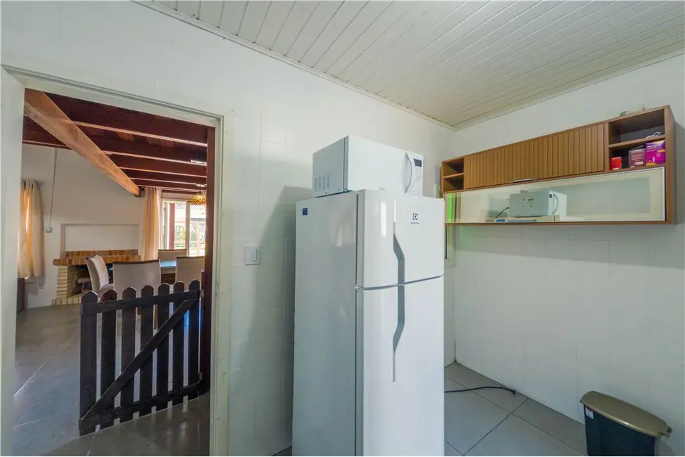 Foto 36 de Casa com 4 quartos à venda, 150m2 em Tramandai - RS