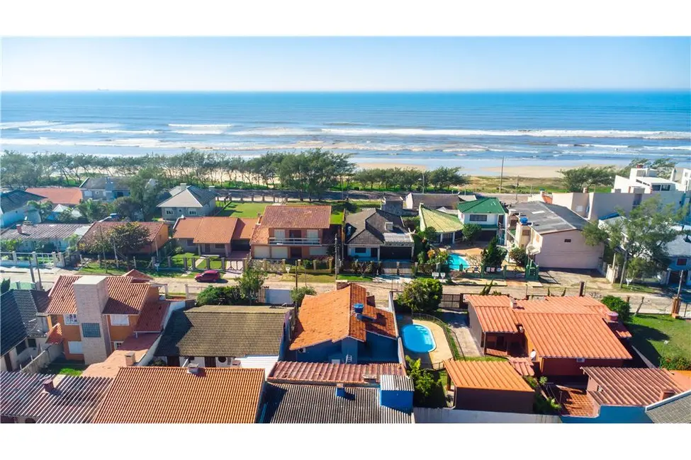 Foto 7 de Casa com 4 quartos à venda, 150m2 em Tramandai - RS