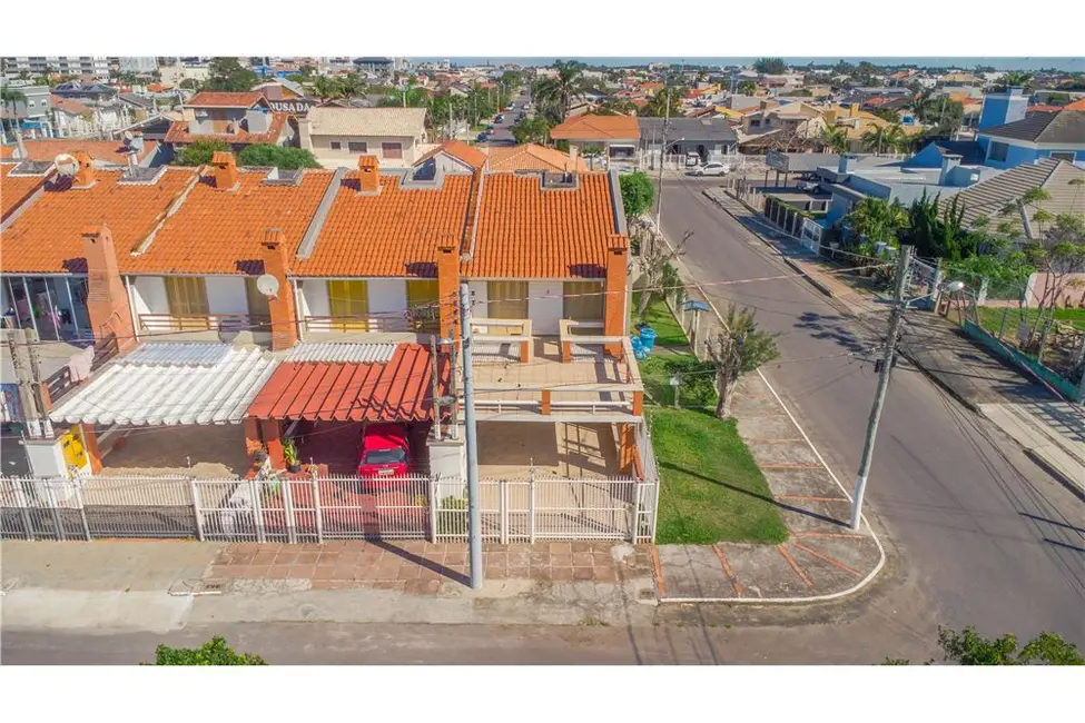 Foto 4 de Casa com 3 quartos à venda, 110m2 em Capao Da Canoa - RS