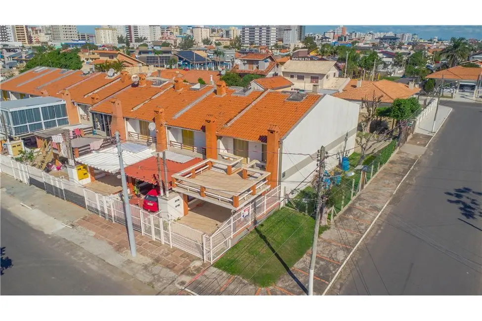 Foto 3 de Casa com 3 quartos à venda, 110m2 em Capao Da Canoa - RS