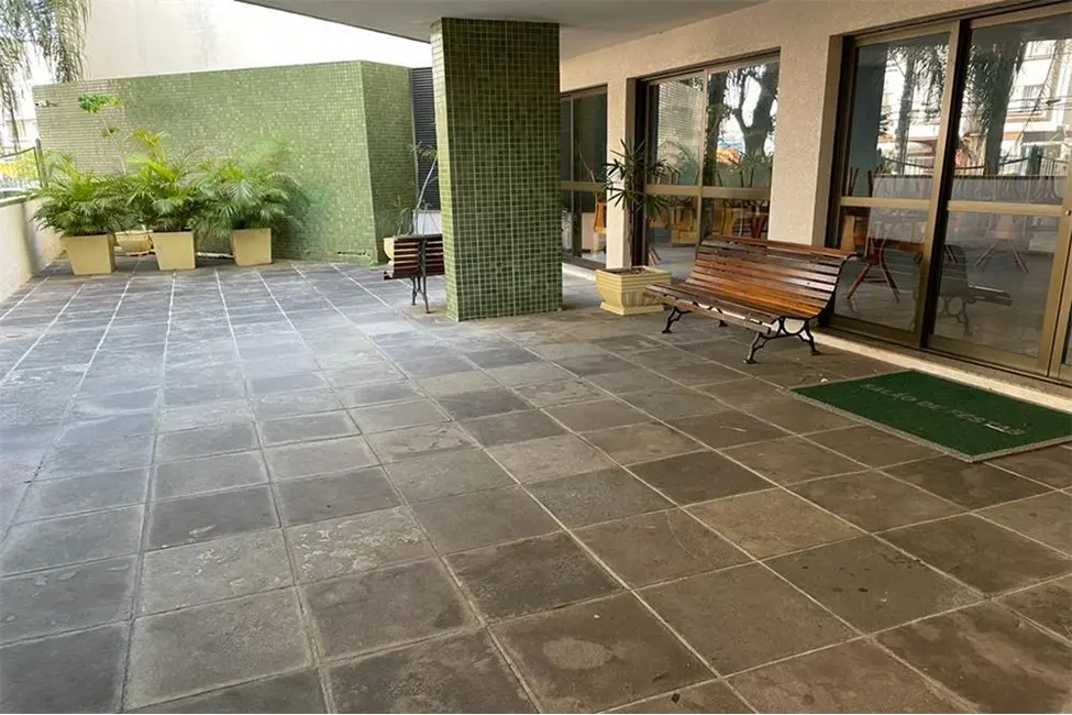 Apartamento com 2 quartos à venda, 90m2 em Santa Cecília, Porto Alegre - RS - imagem 9 Foto 9 de Apartamento com 2 quartos à venda, 90m2 em Santa Cecília, Porto Alegre - RS