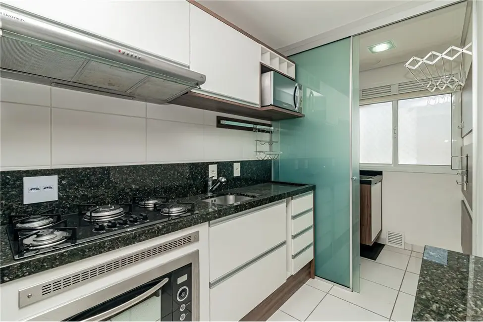 Foto 9 de Apartamento com 2 quartos à venda, 58m2 em Passo da Areia, Porto Alegre - RS