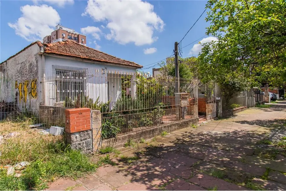 Foto 2 de Terreno / Lote à venda, 356m2 em Passo da Areia, Porto Alegre - RS