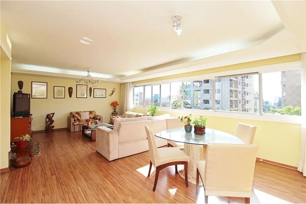 Foto 8 de Apartamento com 3 quartos à venda, 151m2 em Rio Branco, Porto Alegre - RS