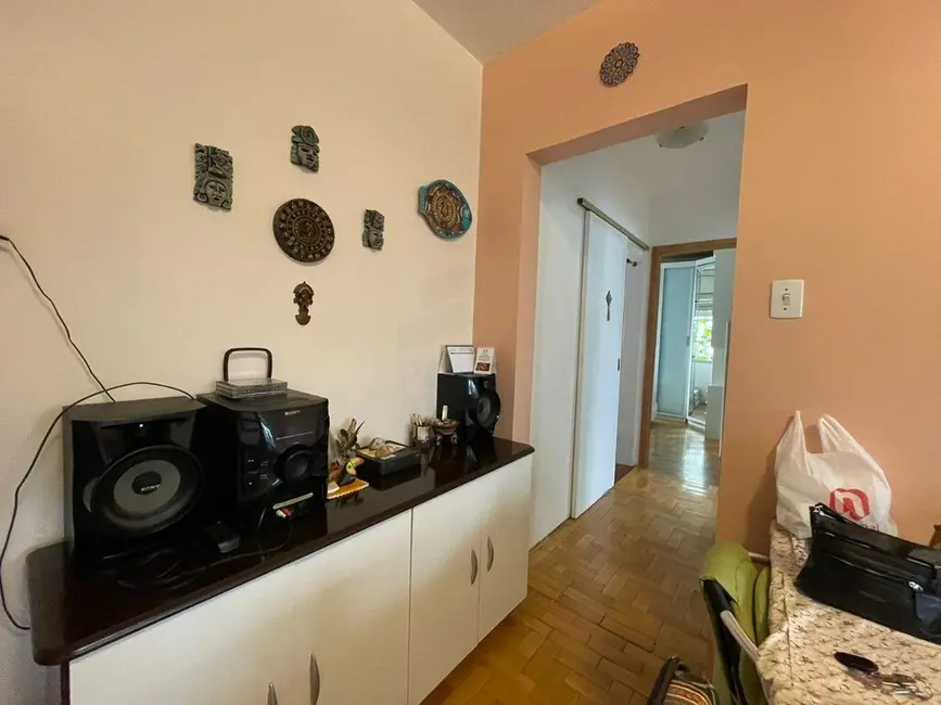 Foto 8 de Apartamento com 3 quartos à venda, 67m2 em Menino Deus, Porto Alegre - RS