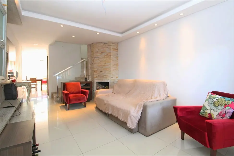 Foto 3 de Casa com 3 quartos à venda, 173m2 em Guarujá, Porto Alegre - RS