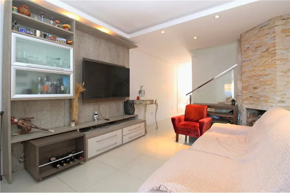 Foto 4 de Casa com 3 quartos à venda, 173m2 em Guarujá, Porto Alegre - RS