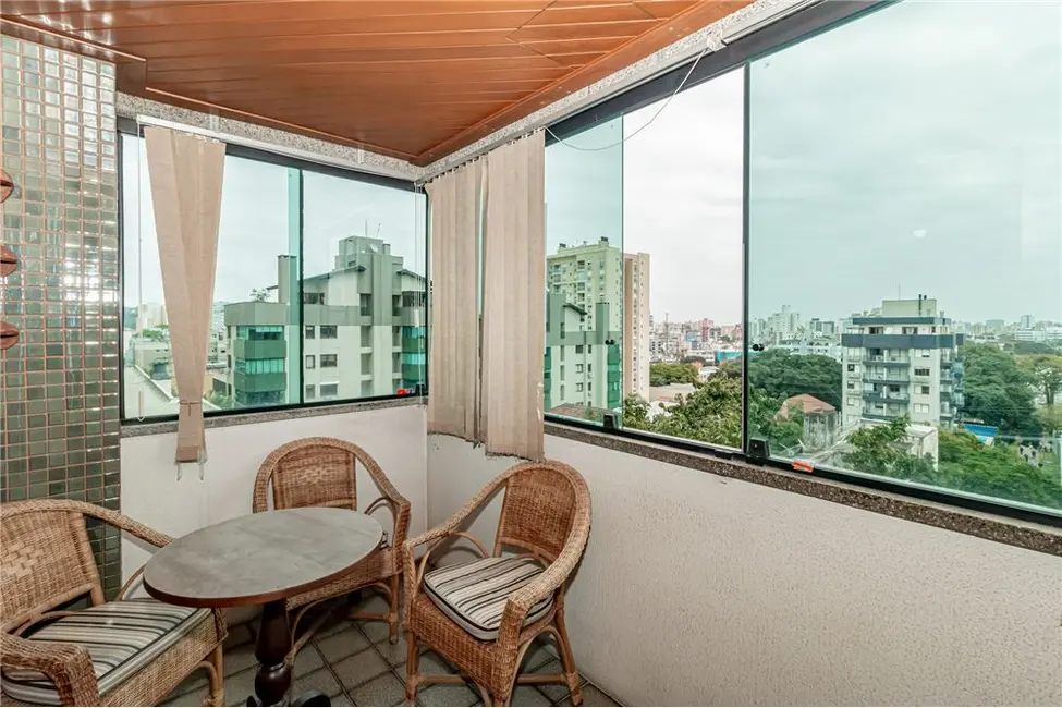 Apartamento com 3 quartos à venda, 123m2 em Petrópolis, Porto Alegre - RS - imagem 5 Foto 5 de Apartamento com 3 quartos à venda, 123m2 em Petrópolis, Porto Alegre - RS