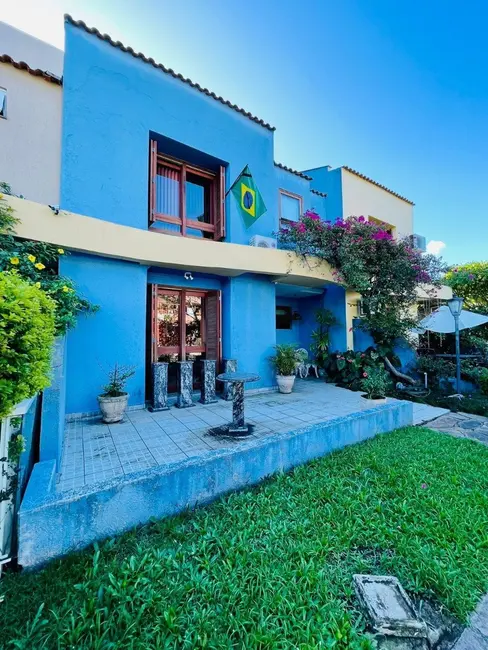 Foto 2 de Casa com 4 quartos à venda, 240m2 em Ipanema, Porto Alegre - RS