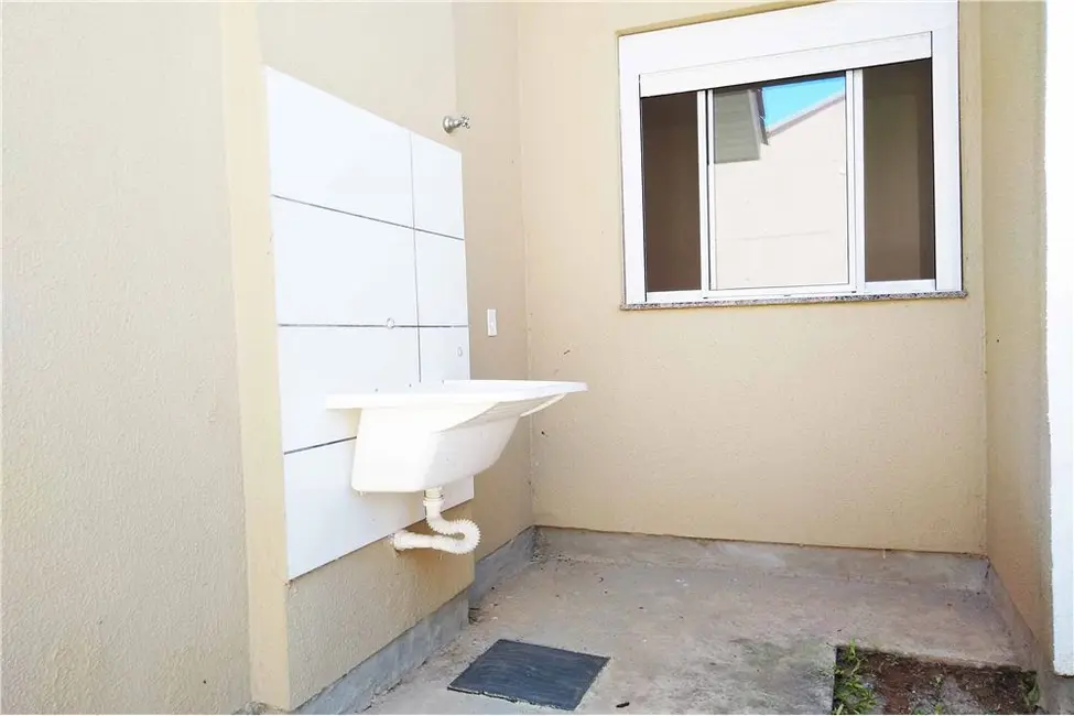 Foto 8 de Casa com 2 quartos à venda, 39m2 em Restinga, Porto Alegre - RS