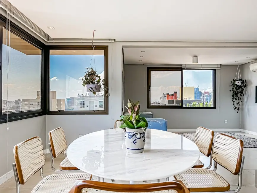 Apartamento com 3 quartos à venda, 168m2 em Rio Branco, Porto Alegre - RS - imagem 9 Foto 9 de Apartamento com 3 quartos à venda, 168m2 em Rio Branco, Porto Alegre - RS