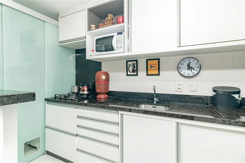 Apartamento com 2 quartos à venda, 67m2 em Santo Antônio, Porto Alegre - RS - imagem 5 Foto 5 de Apartamento com 2 quartos à venda, 67m2 em Santo Antônio, Porto Alegre - RS