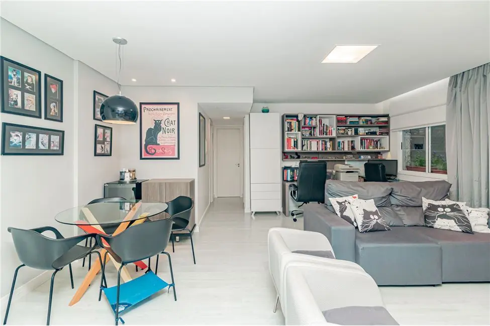 Apartamento com 2 quartos à venda, 67m2 em Santo Antônio, Porto Alegre - RS - imagem 4 Foto 4 de Apartamento com 2 quartos à venda, 67m2 em Santo Antônio, Porto Alegre - RS