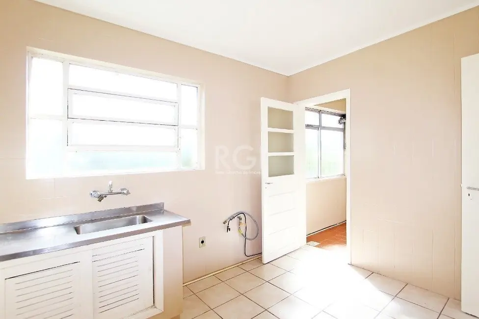 Apartamento com 2 quartos à venda, 123m2 em Teresópolis, Porto Alegre - RS - imagem 5 Foto 5 de Apartamento com 2 quartos à venda, 123m2 em Teresópolis, Porto Alegre - RS