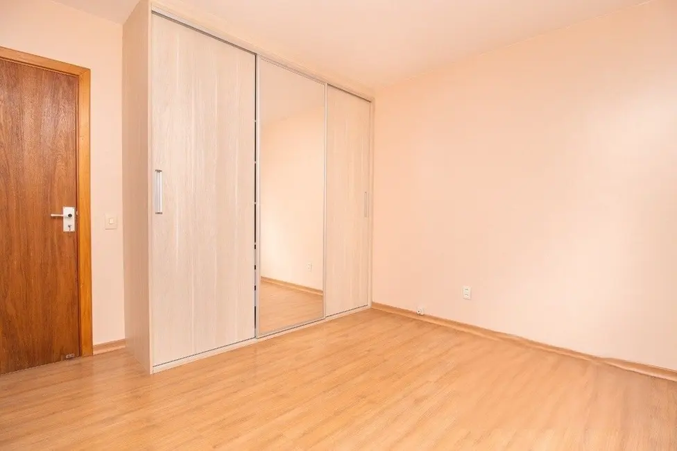 Apartamento com 2 quartos à venda, 56m2 em Mont Serrat, Porto Alegre - RS - imagem 7 Foto 7 de Apartamento com 2 quartos à venda, 56m2 em Mont Serrat, Porto Alegre - RS