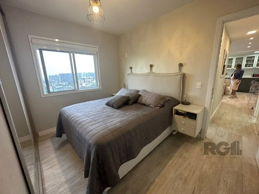 Apartamento com 2 quartos à venda, 60m2 em Menino Deus, Porto Alegre - RS - imagem 9 Foto 9 de Apartamento com 2 quartos à venda, 60m2 em Menino Deus, Porto Alegre - RS
