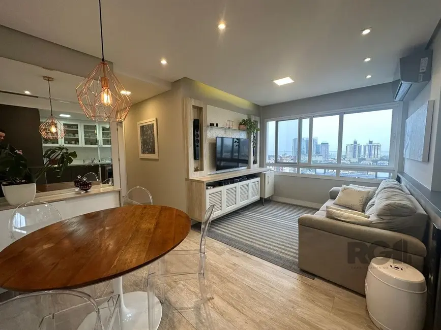 Apartamento com 2 quartos à venda, 60m2 em Menino Deus, Porto Alegre - RS - imagem 2 Foto 2 de Apartamento com 2 quartos à venda, 60m2 em Menino Deus, Porto Alegre - RS
