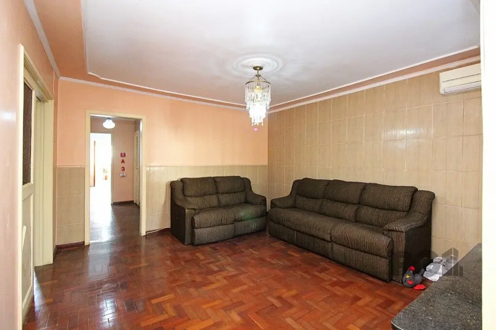 Casa com 3 quartos à venda, 360m2 em Glória, Porto Alegre - RS - imagem 7 Foto 7 de Casa com 3 quartos à venda, 360m2 em Glória, Porto Alegre - RS