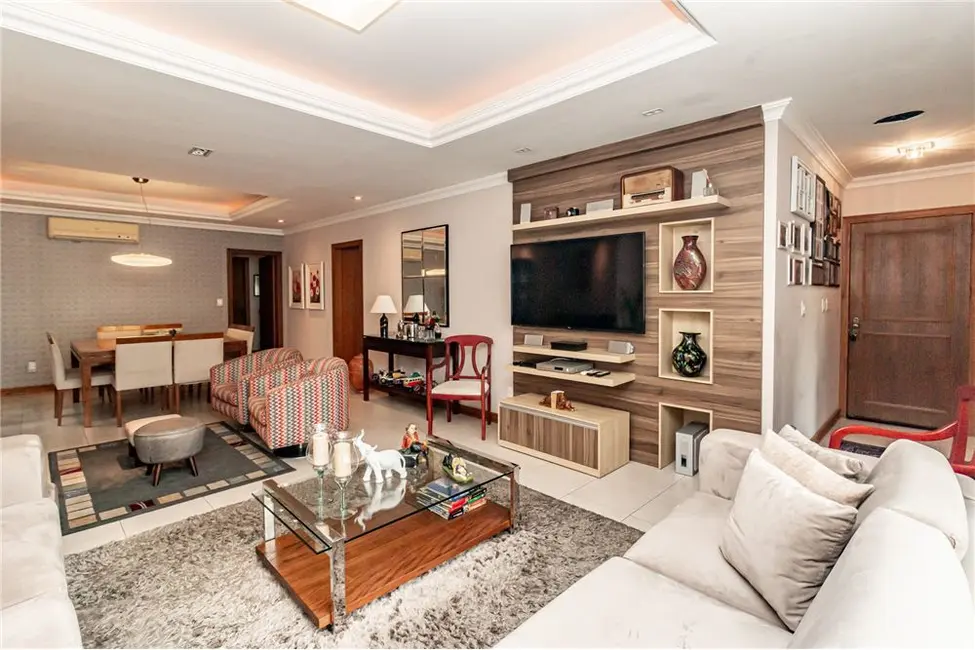 Foto 4 de Apartamento com 3 quartos à venda, 201m2 em Vila Ipiranga, Porto Alegre - RS