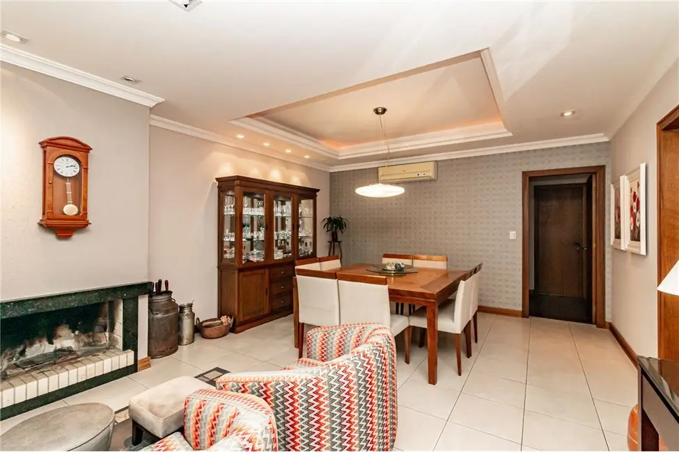 Foto 6 de Apartamento com 3 quartos à venda, 201m2 em Vila Ipiranga, Porto Alegre - RS