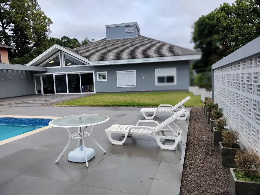 Casa com 4 quartos à venda, 380m2 em Ipanema, Porto Alegre - RS - imagem 7 Foto 7 de Casa com 4 quartos à venda, 380m2 em Ipanema, Porto Alegre - RS