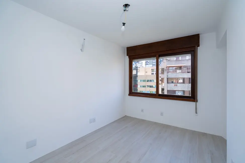 Foto 8 de Apartamento com 3 quartos à venda, 244m2 em Auxiliadora, Porto Alegre - RS